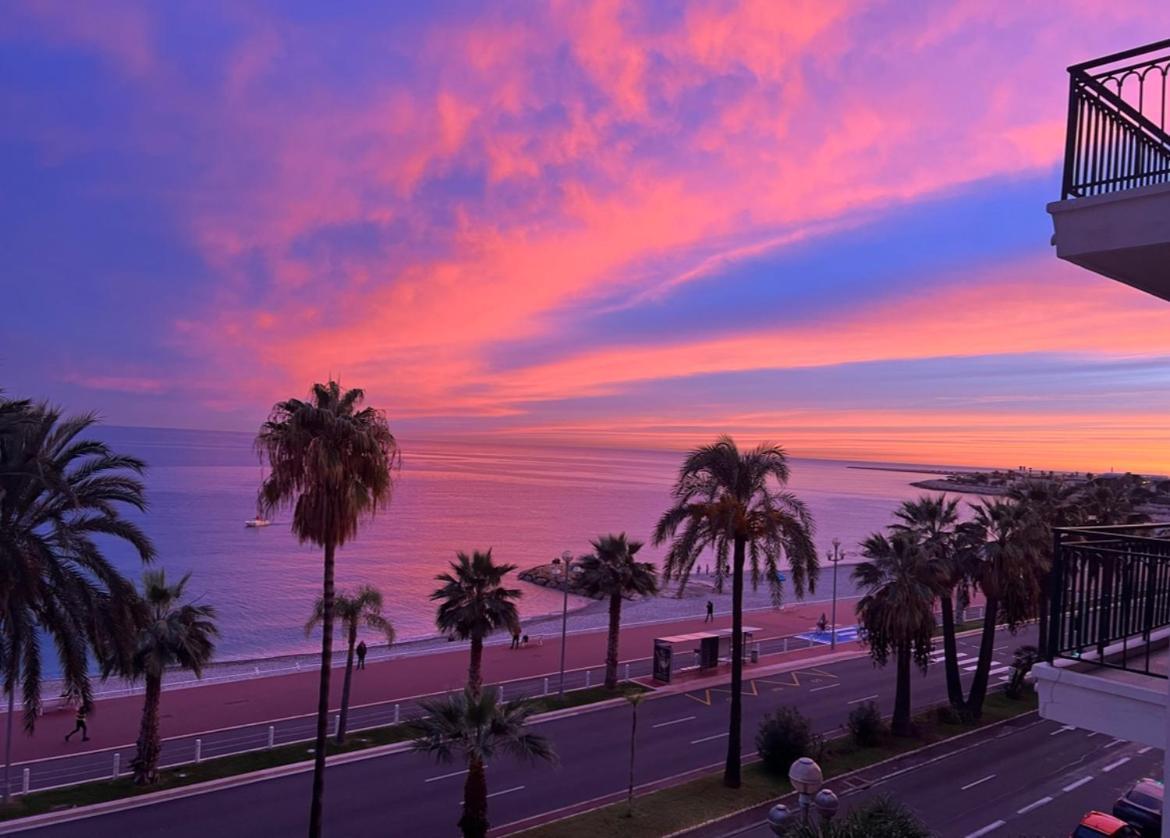 Luxury With Sea View On The First Line Promenade Des *