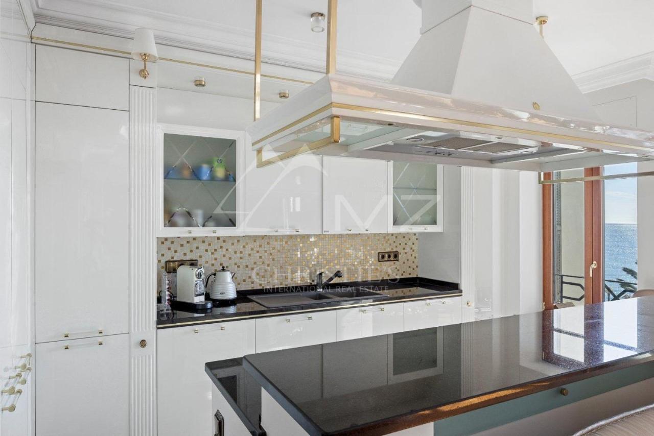 Luxury With Sea View On The First Line Promenade Des